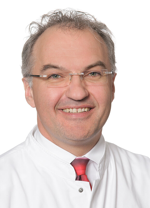 Portrait von Prof. Dr. Hermann Girschick, Direktor der Klinik für Kinder- und Jugendmedizin im Vivantes Klinikum im Friedrichshain