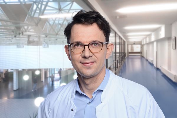 Professor Dr Jonas Busch ist Chefarzt der Urologien an zwei Vivantes Standorten